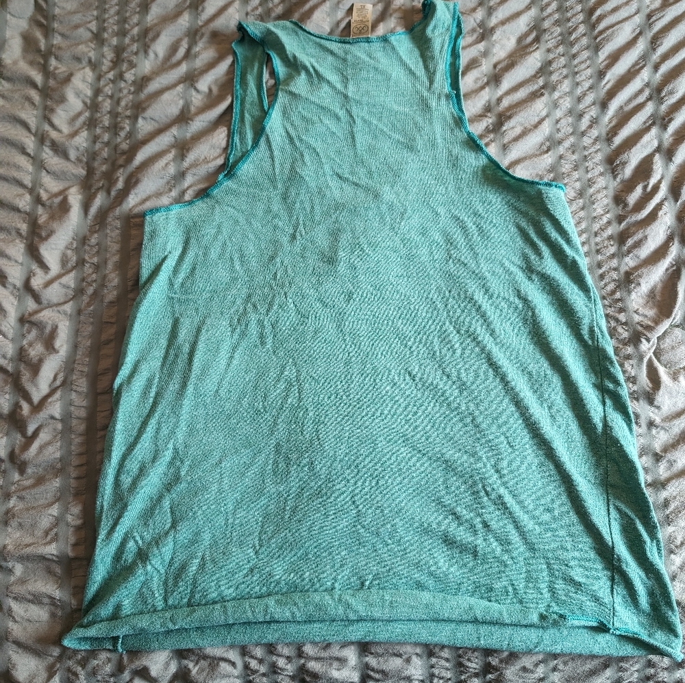 Green Tank - Picture 3 of 3